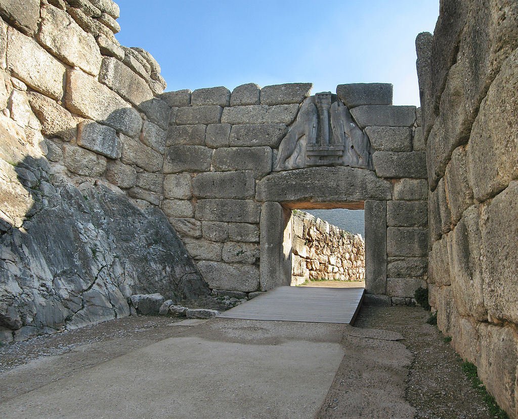 1024px-Lions-Gate-Mycenae.jpg - 281,78 kB
