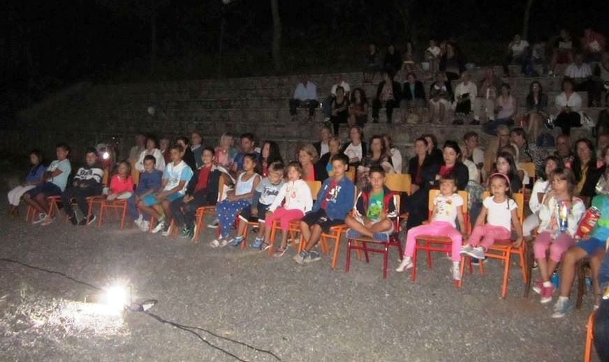 παράσταση του Καραγκιόζη 