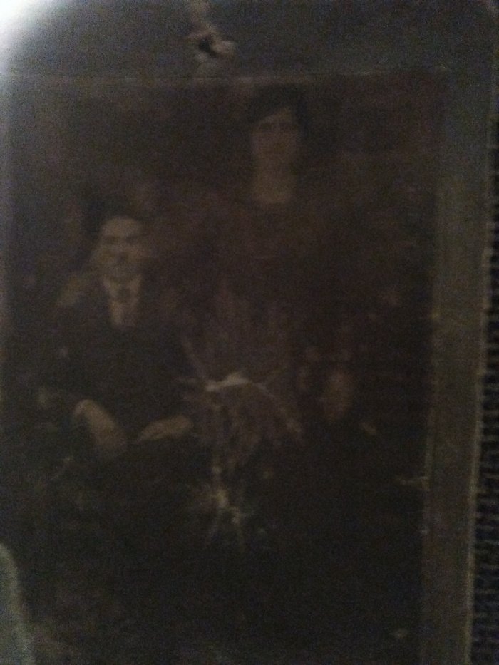 Ο Ηλίας Σωτηρόπουλος με την σύζυγό του Βασιλική Σωτηροπούλου (ΠΑΠΑΛΙΟΥ) το γένος Ζαχαρόπουλου το 1930