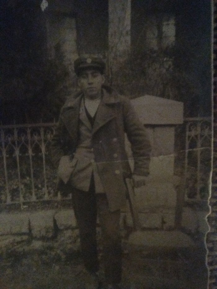 O Δημήτρης Αγγάνης το 1925 στην σχολή δασοπονίας στην Βυτίνα